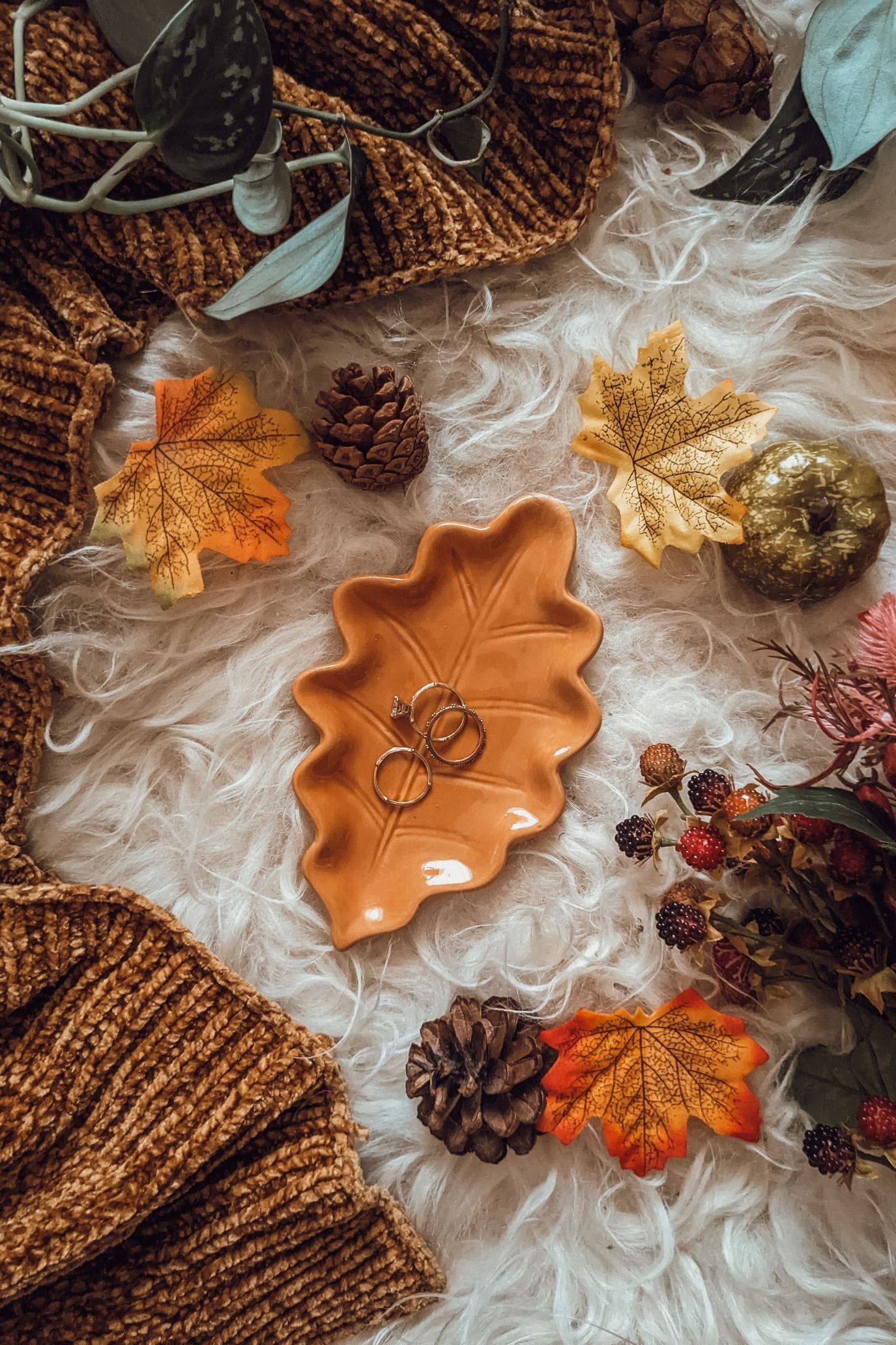 Autumn Oak Leaf Dish