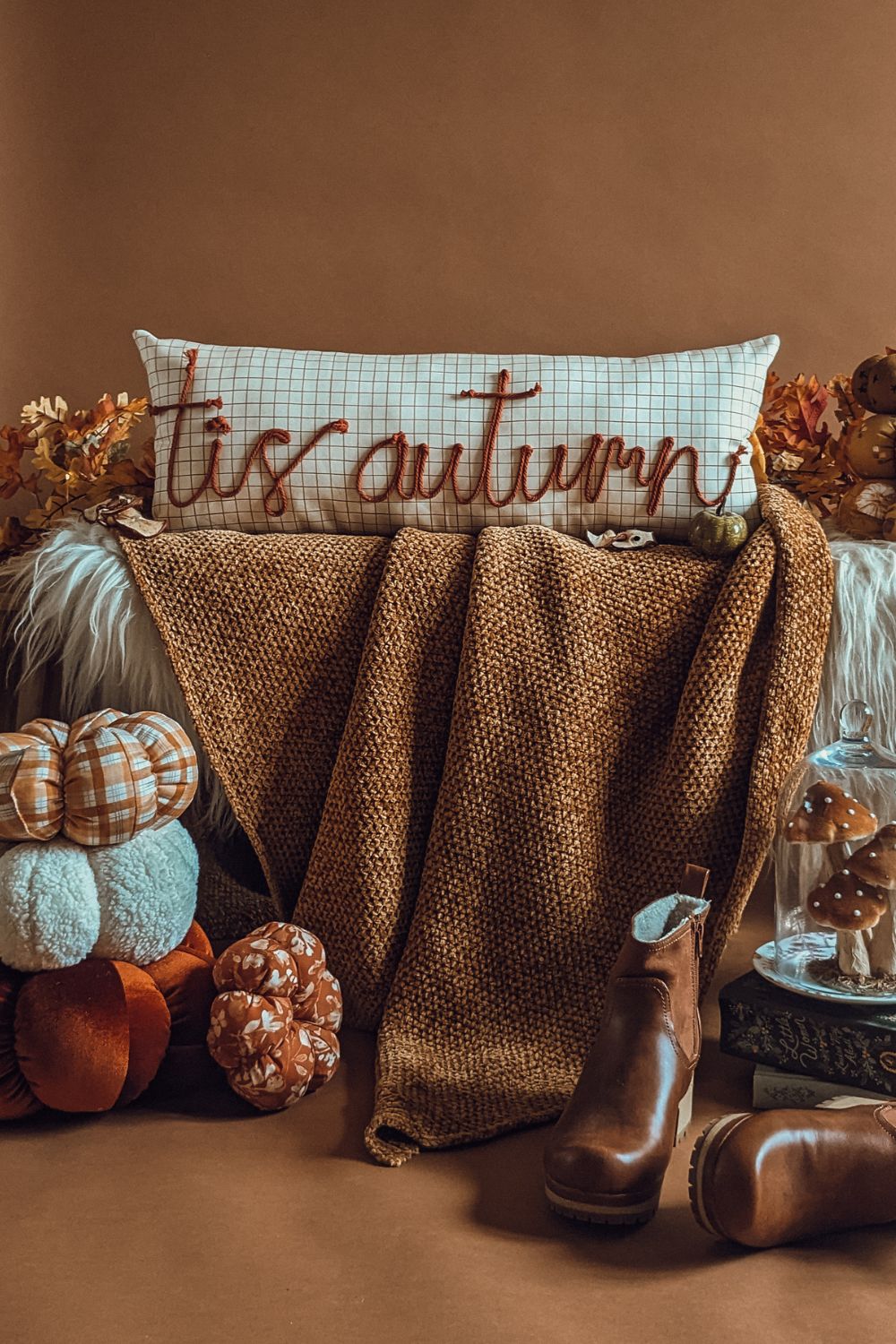 'Tis Autumn' Signature Lumber Cushion