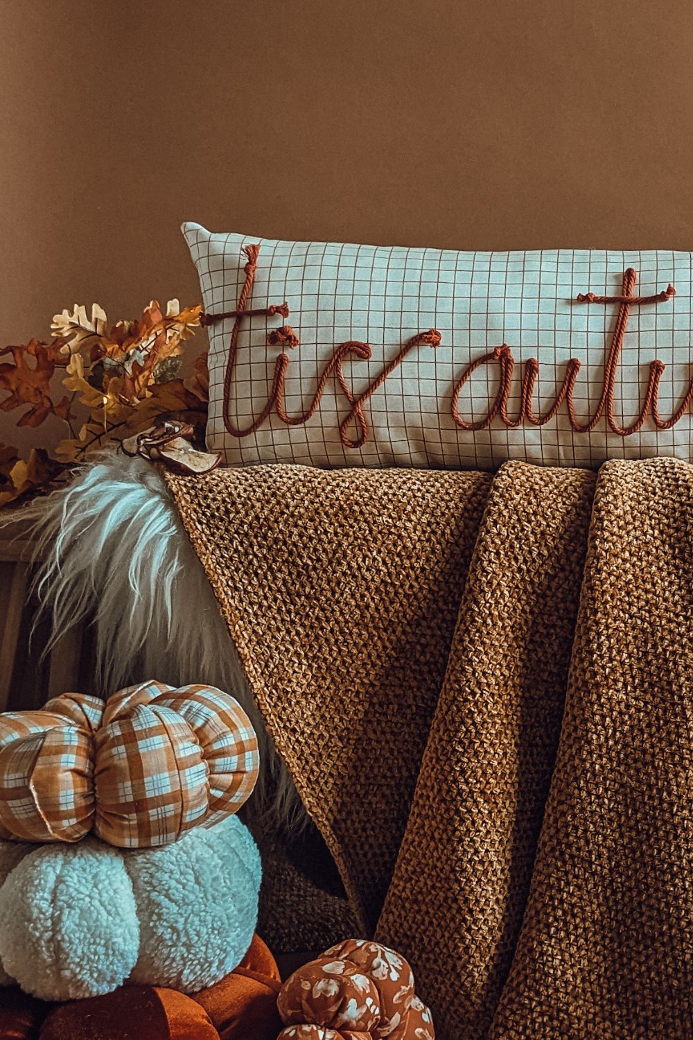 'Tis Autumn' Signature Lumber Cushion