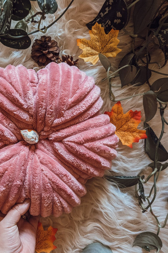 'Raspberry Harvest' Fur Tall Pumpkin