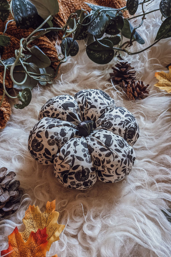 'Halloween Night' Cotton Grande Pumpkin