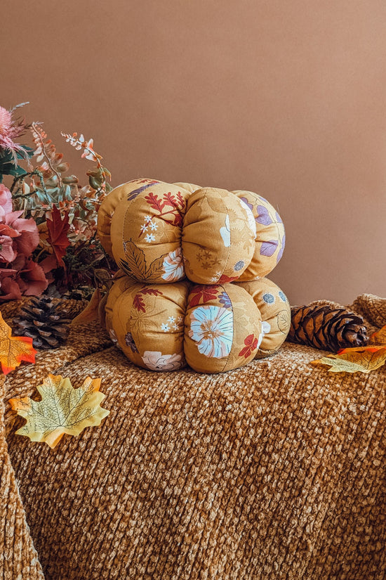 'Salem In Bloom' Cotton Tall Pumpkin