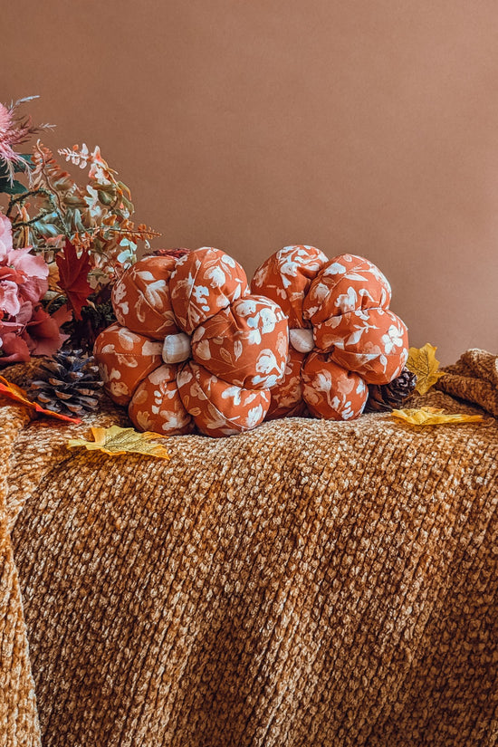 'Mabon Harvest' Cotton Grande Pumpkin