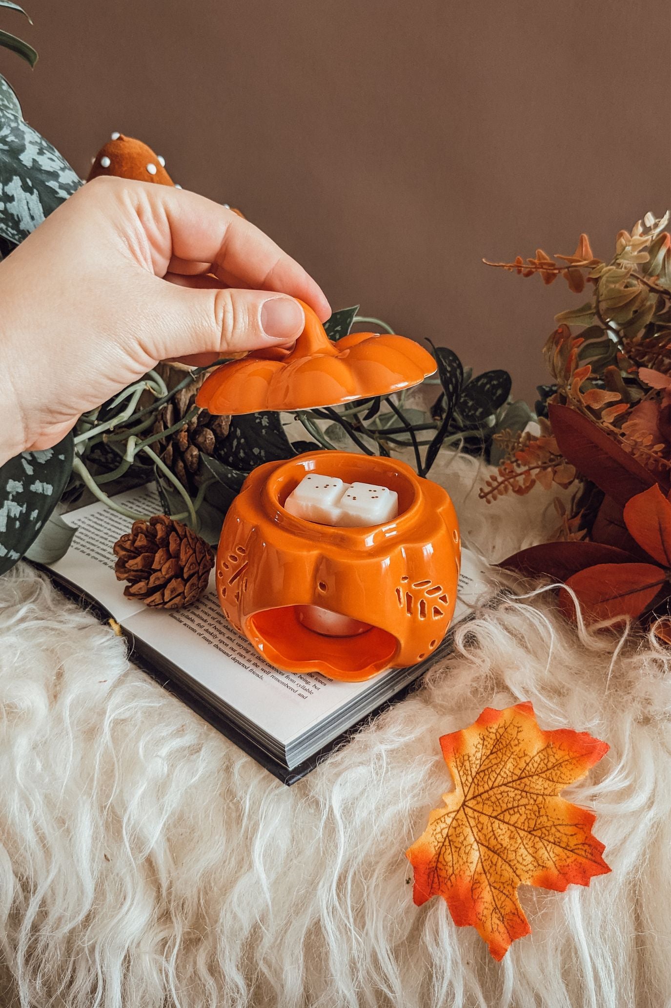 Floral Pumpkin Wax Burner - Orange